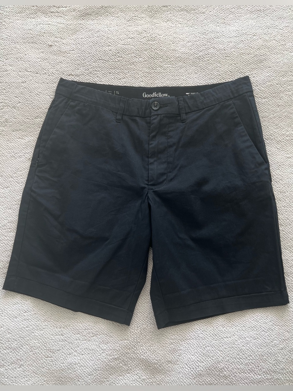 Goodfellow & Co Men’s Black Shorts Size: 32 / 9”